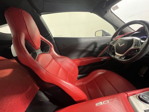 Used 2019 Chevrolet Corvette Z06 RWD image 15