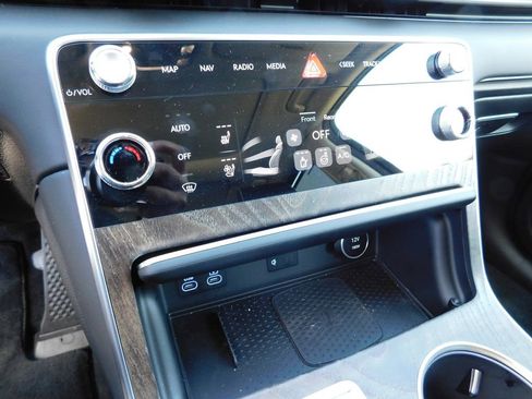 Used 2025 Genesis GV80 3.5T Advanced image 27