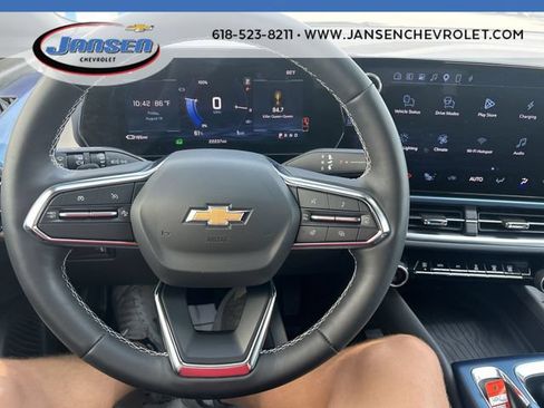 Used 2024 Chevrolet Equinox EV LT FWD image 12