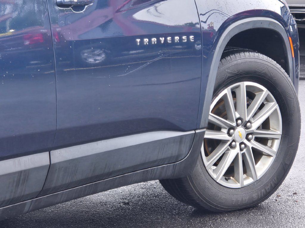 Used 2023 Chevrolet Traverse LT FWD image 20