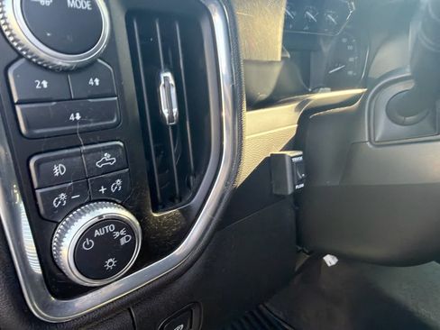 Used 2021 GMC Sierra 2500 SLE w/ SLE Value Package; AWD/4WD image 5
