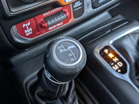 New 2026 Jeep Gladiator Mojave AWD/4WD image 15