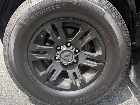 Used 2015 Toyota Tacoma PreRunner w/ SR5 Package RWD image 16