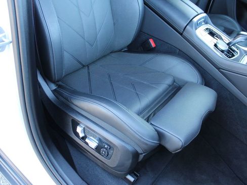 New 2023 BMW XM image 25