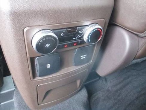 Used 2023 Ford Explorer King Ranch w/ Technology Package image 9