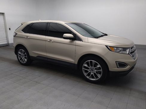 Used 2017 Ford Edge Titanium w/ Technology Package FWD image 11