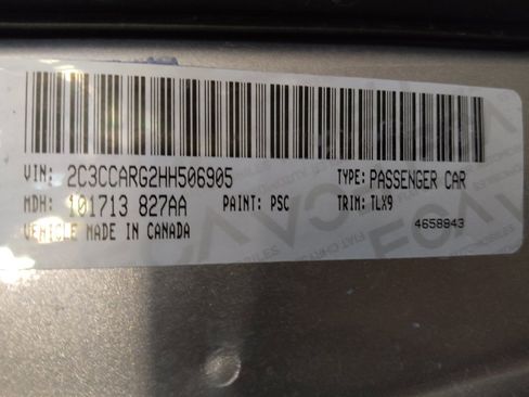 Used 2017 Chrysler 300 Limited image 33