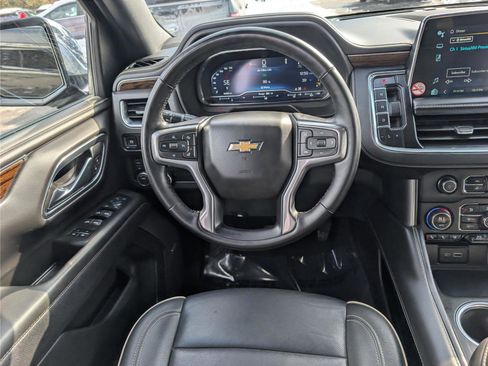 Used 2024 Chevrolet Suburban Premier image 19