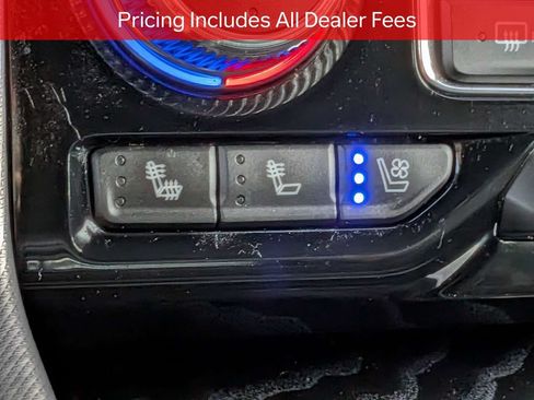 Used 2023 GMC Yukon Denali AWD/4WD image 24