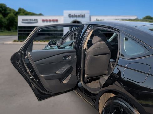 Used 2025 Honda Accord SE image 28