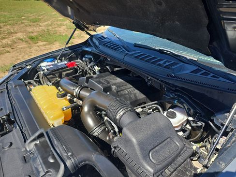 Used 2019 Ford F150 XLT w/ Equipment Group 302A Luxury AWD/4WD image 40