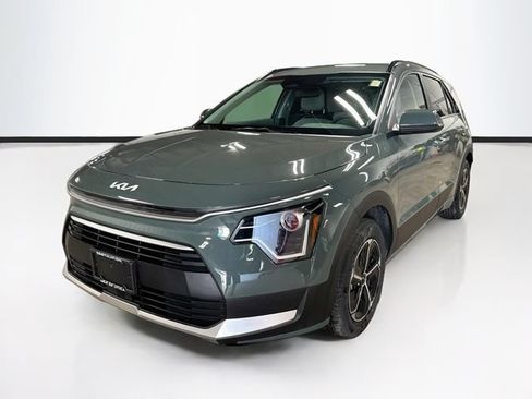 Used 2025 Kia Niro EX FWD image 3