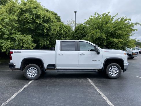 Used 2021 Chevrolet Silverado 2500 LT w/ Convenience Package AWD/4WD image 10