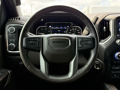 Used 2023 GMC Sierra 2500 Denali w/ Denali Ultimate Package AWD/4WD image 6