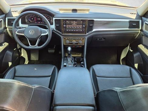 Used 2022 Volkswagen Atlas SE w/ Panoramic Sunroof Package AWD/4WD image 17