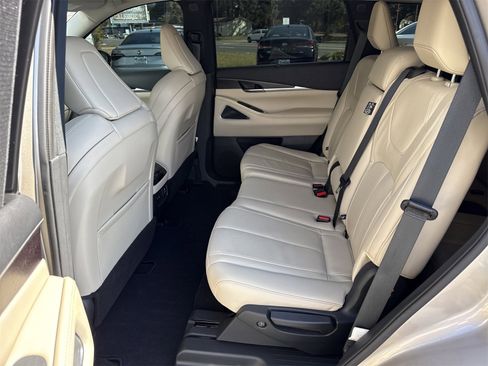 Used 2023 INFINITI QX60 Sensory w/ Vision Package image 10