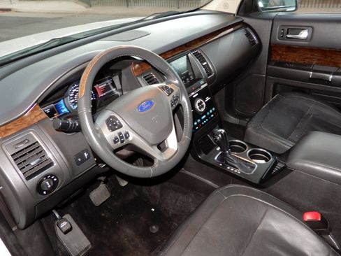 Used 2019 Ford Flex Limited image 11