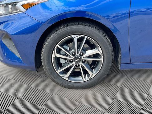 Certified 2023 Kia Forte LXS FWD image 11