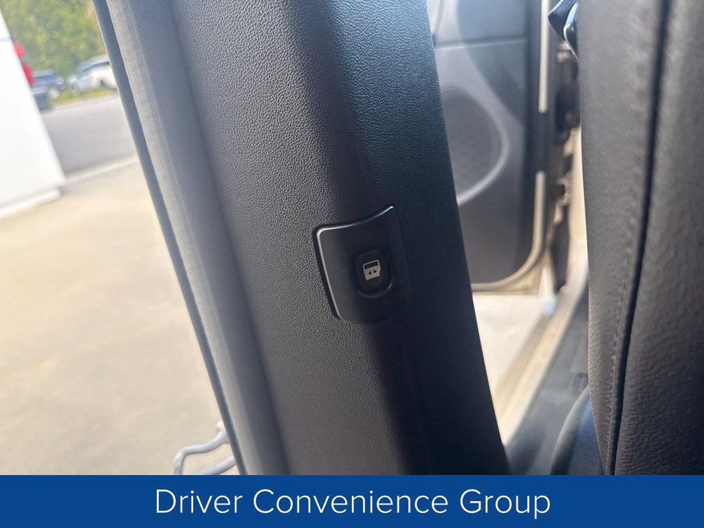 Used 2015 Dodge Grand Caravan R/T w/ Driver Convenience Group FWD image 9
