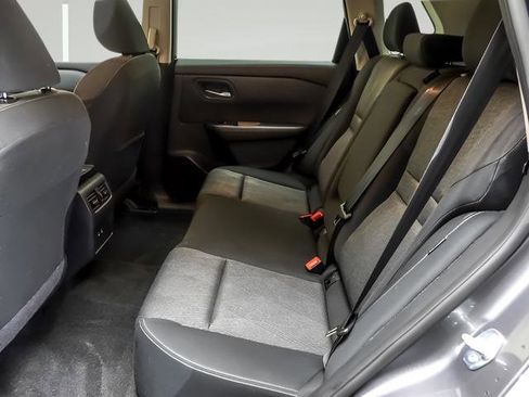 Used 2024 Nissan Rogue SV AWD/4WD image 10