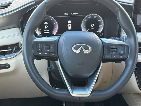 Certified 2025 INFINITI QX60 Luxe image 10