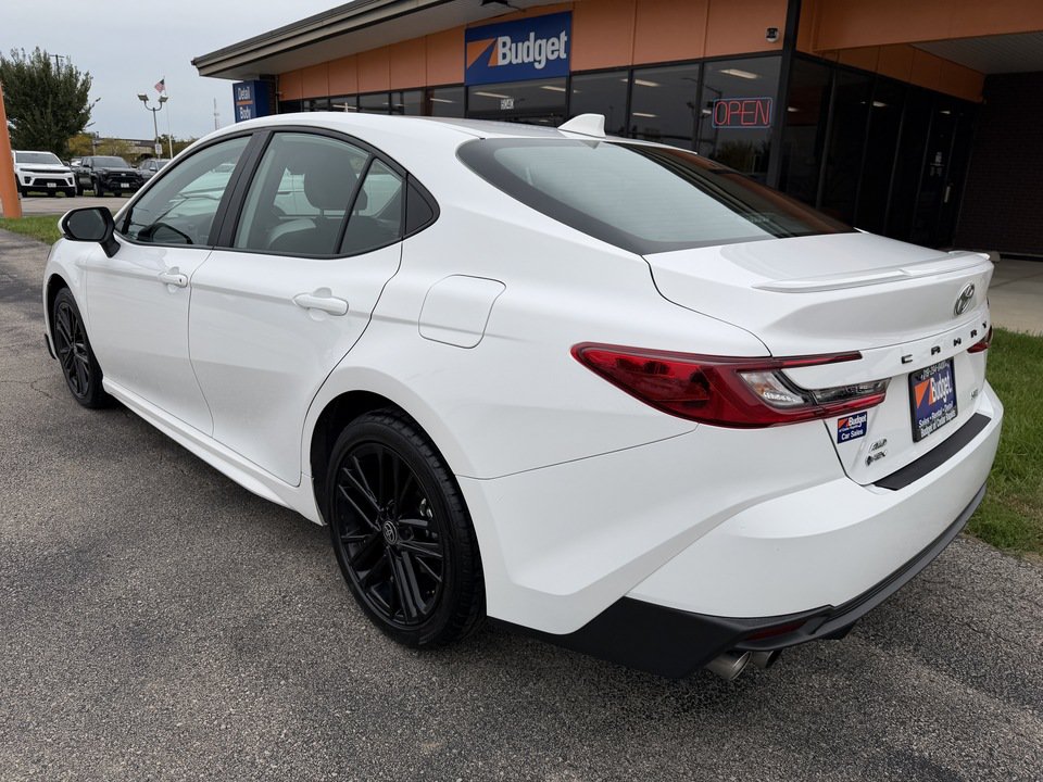 Used 2025 Toyota Camry SE AWD/4WD image 3