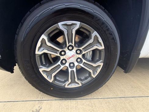 Used 2025 GMC Sierra 1500 SLT image 24