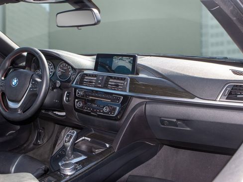 Used 2018 BMW 430i Convertible image 8