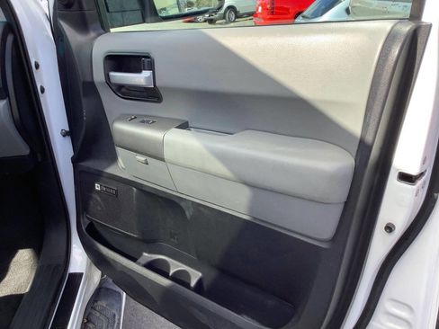 Used 2015 Toyota Sequoia Limited image 43