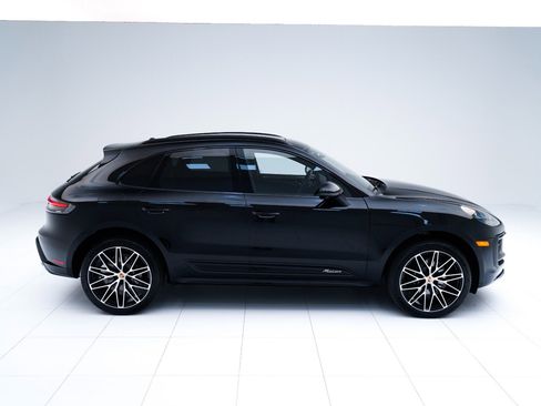 Certified 2026 Porsche Macan AWD/4WD image 8