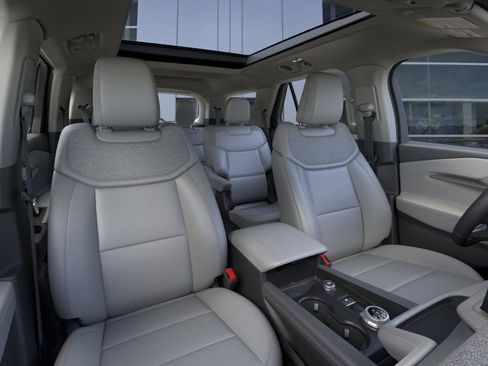 New 2026 Ford Explorer Active w/ Active Comfort Package AWD/4WD image 11