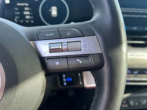 Used 2024 Hyundai Kona Limited AWD/4WD image 18