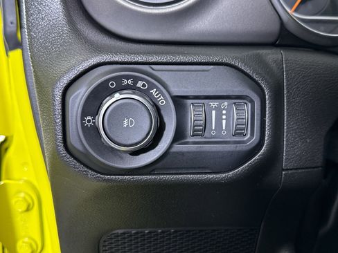 Used 2022 Jeep Wrangler Unlimited Sport AWD/4WD image 26