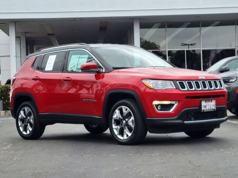 Used 2021 Jeep Compass Limited AWD/4WD image 32