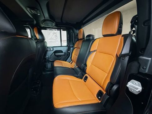 Used 2023 Jeep Gladiator Sport image 25