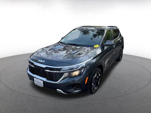 Used 2025 Kia Seltos S image 7