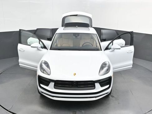 New 2026 Porsche Macan AWD/4WD image 46