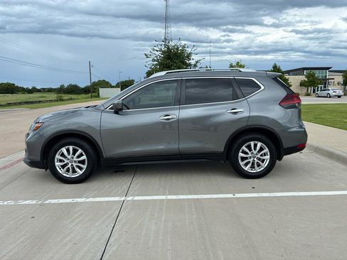 Used 2018 Nissan Rogue SV w/ Premium Package FWD image 8