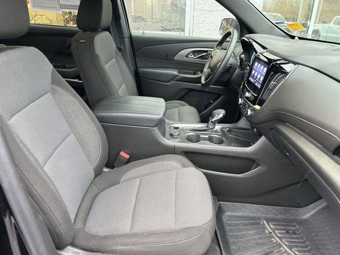 Used 2023 Chevrolet Traverse LT w/ Midnight/Sport Edition image 29