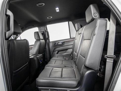 Used 2025 Chevrolet Tahoe LT image 11