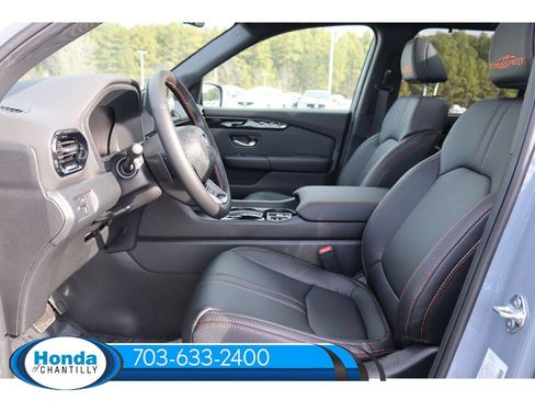 New 2025 Honda Pilot TrailSport image 24