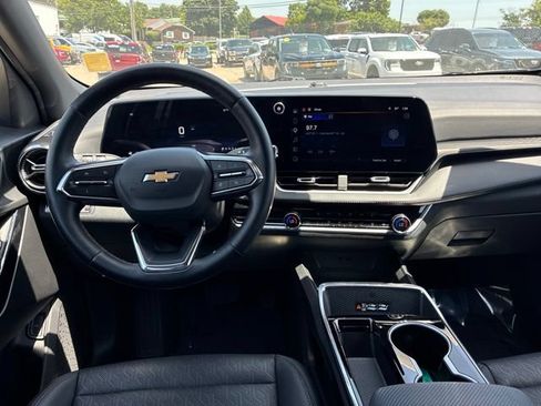 Used 2025 Chevrolet Equinox LT w/ Convenience Package II AWD/4WD image 20
