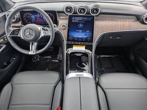 Used 2026 Mercedes-Benz GLC 300 image 14