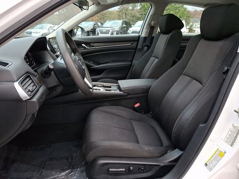 Used 2019 Honda Accord EX image 13