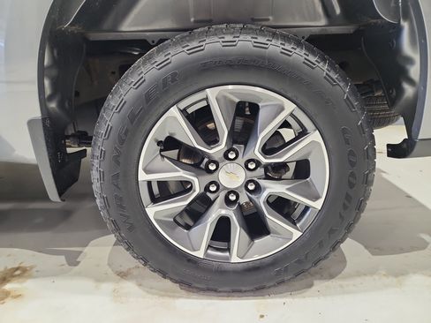 Certified 2023 Chevrolet Silverado 1500 LT image 21