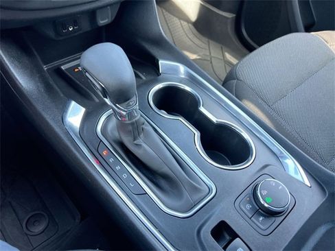 Used 2023 Chevrolet Traverse LT w/ Rear Camera Mirror Package image 15