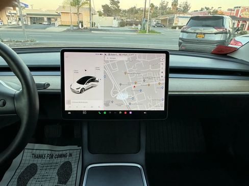 Used 2021 Tesla Model 3 Standard Range Plus image 24