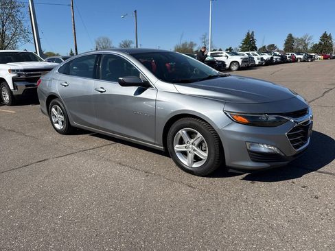Used 2024 Chevrolet Malibu LT FWD image 4