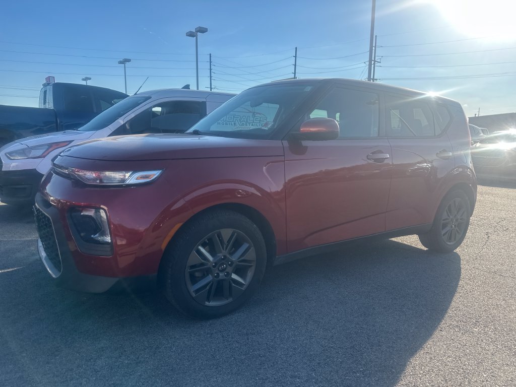 Used 2021 Kia Soul S FWD image 1