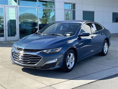 Used 2024 Chevrolet Malibu LT image 1
